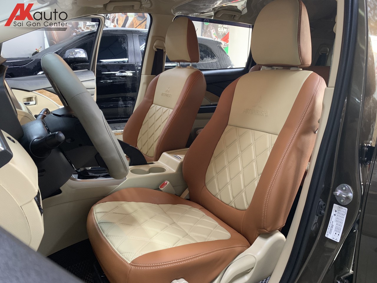 Đồ chơi xe hơi cao cấp bọc ghế da xe Xpander uy tín chuyên nghiệp 