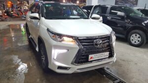  Đăng kiểm thoải mái với bộ Body kit xe Fortuner mẫu lexus