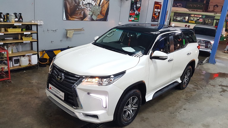 bộ Body kit xe Fortuner mẫu lexus