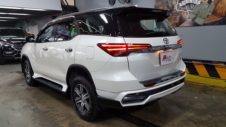 bộ Body kit xe Fortuner mẫu lexus được làm bằng nhựa PP