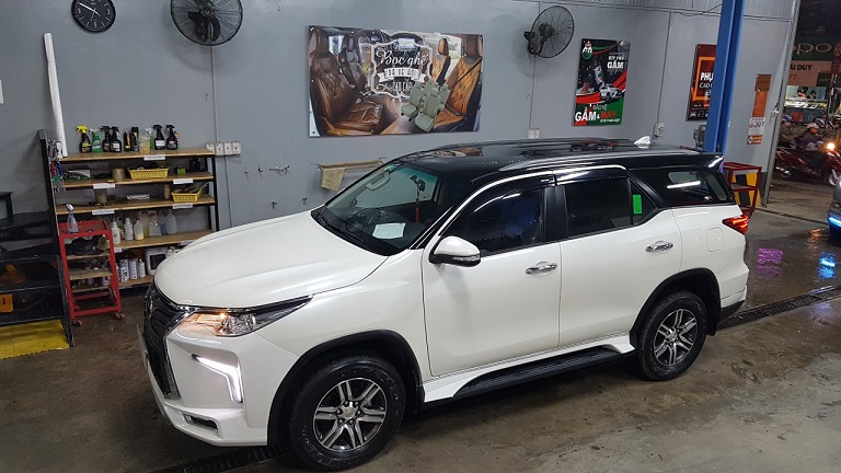 Đồ chơi xe hơi cao cấp là nơi độ bộ Body kit xe Fortuner mẫu lexus uy tín
