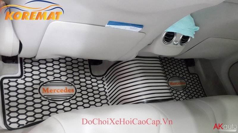 Thảm Lót Chân Sàn Xe Mercedes C Class sản xuất theo form xe