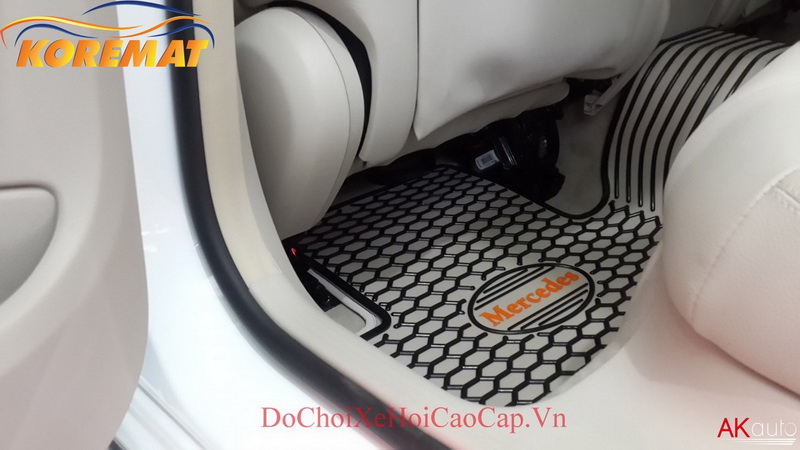 Sản phẩm Thảm Lót Chân Sàn Xe Mercedes C Class tại đồ chơi xe hơi cao cấp
